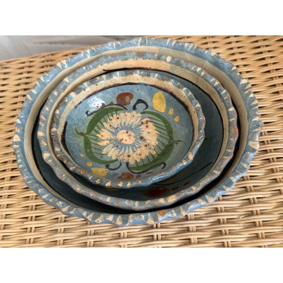 Vintage 30's Tlaquepaque Mexico Pottery Nesting Bowls Blue Floral - Picture 1 of 16